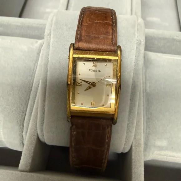 Fossil lady’s watch - Picture 1 of 1